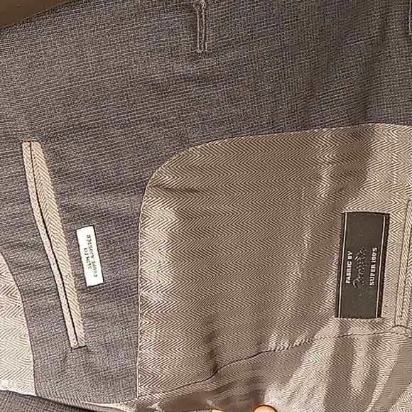 Joseph Abboud slimfit grey suit - Picture 3 of 6